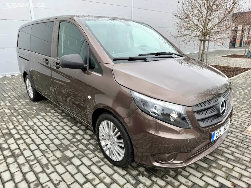 Mercedes-Benz Vito Tourer 111CDI lang W447 9 MÍST!